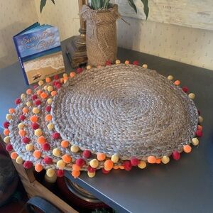 4 Placemats, JUTE with YELLOW, ORANGE and RED Pom Pom’s. 15 inch diameter.